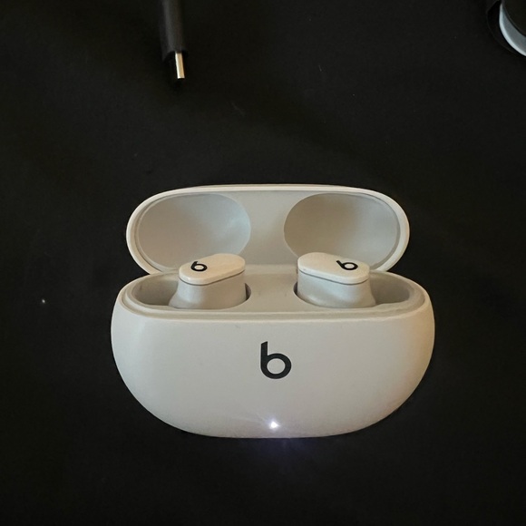 Beats Studio buds - Picture 3 of 4